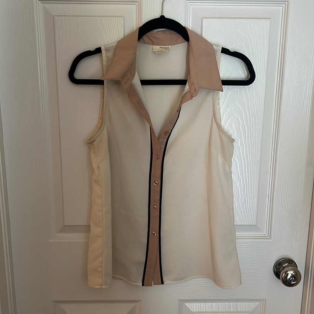 Neutral toned Collared tank top, women’s small